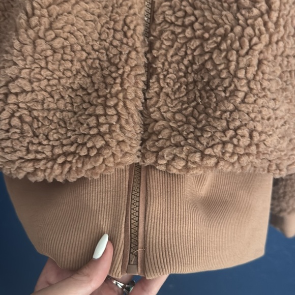 Fabletics Fuzzy Teddy Bear Hoodie Jacket -FREE SHIPPING - Picture 3 of 5